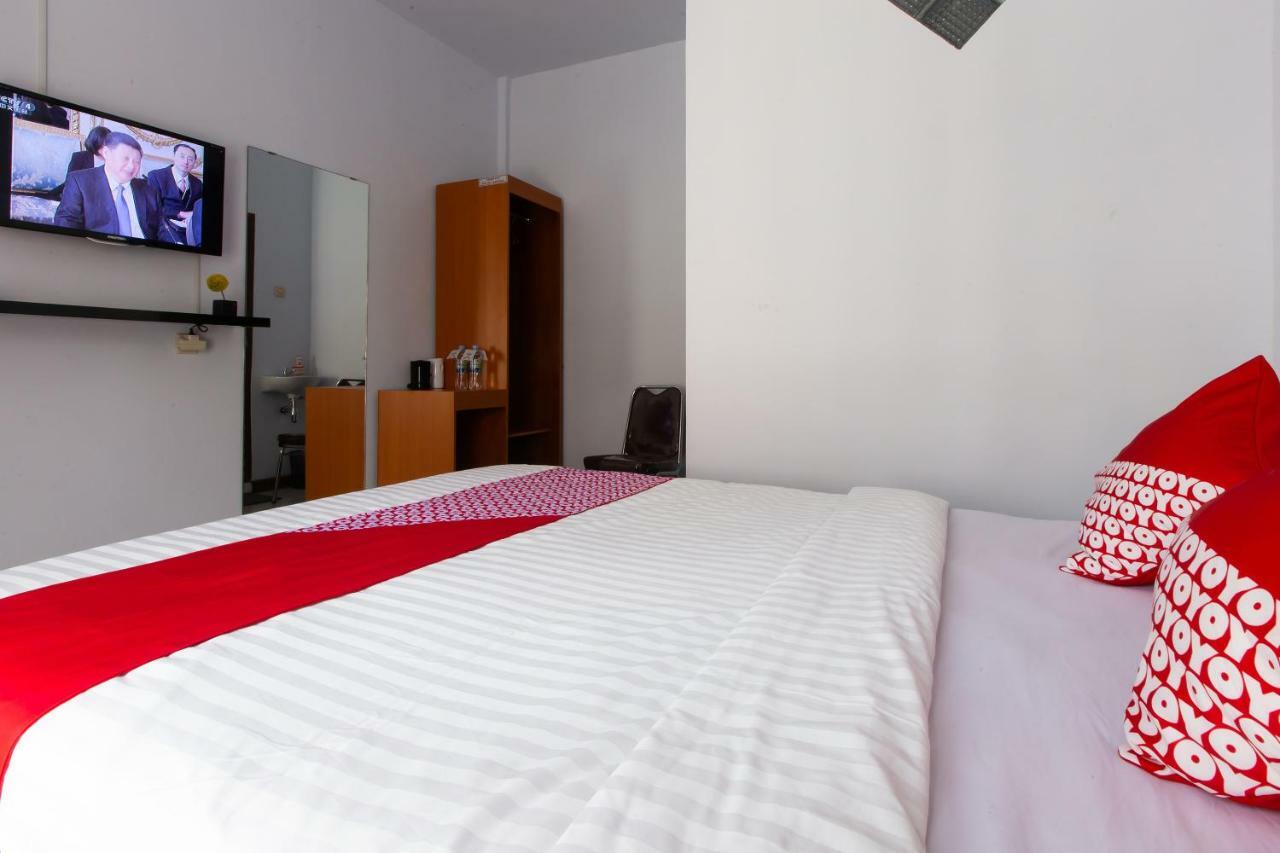OYO 569 Cigadung Guest House Bandung Exterior foto